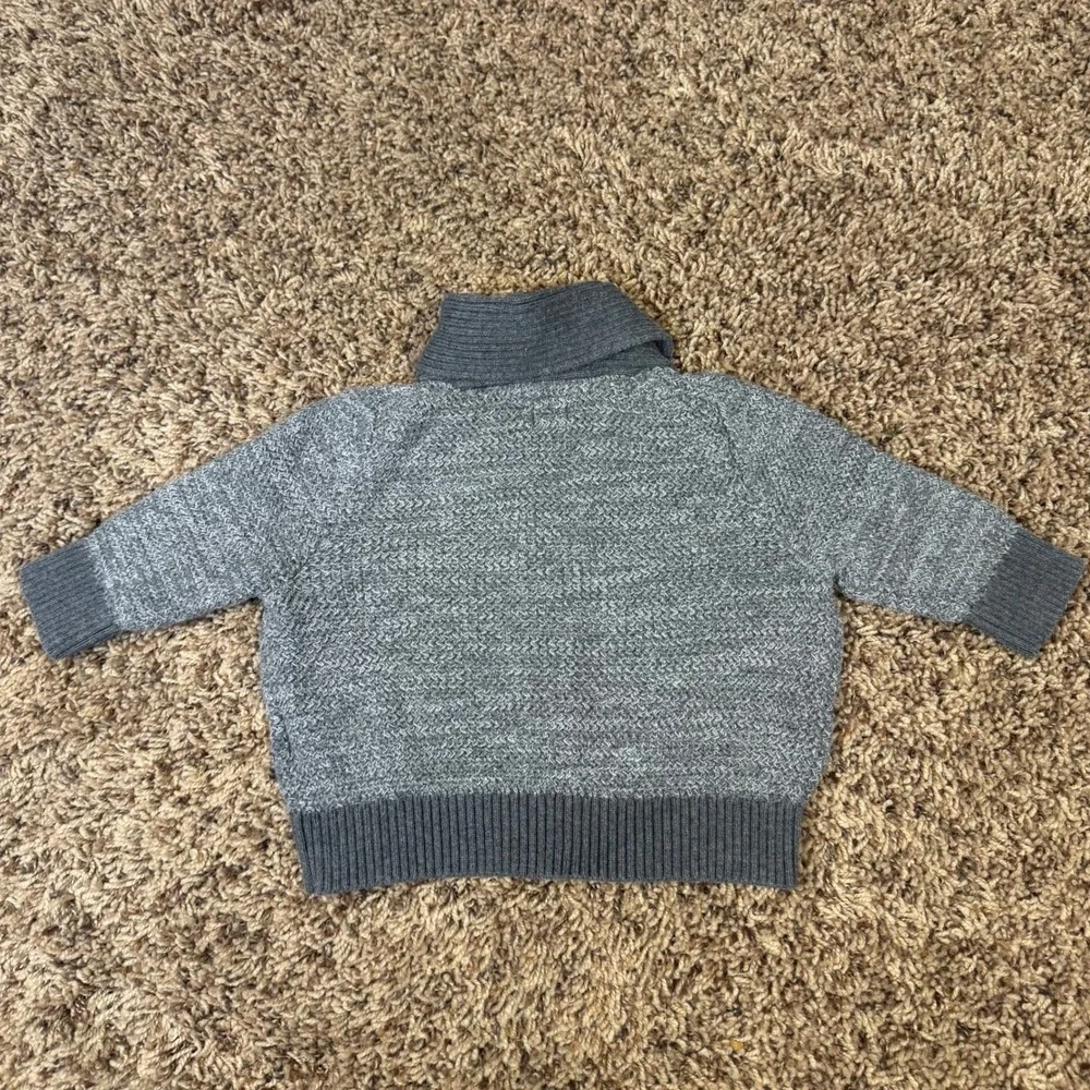 GAP classic collar